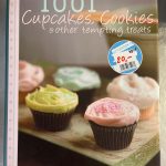 1001 Cupcakes, Cookies & other tempting treats - Susanna Tee